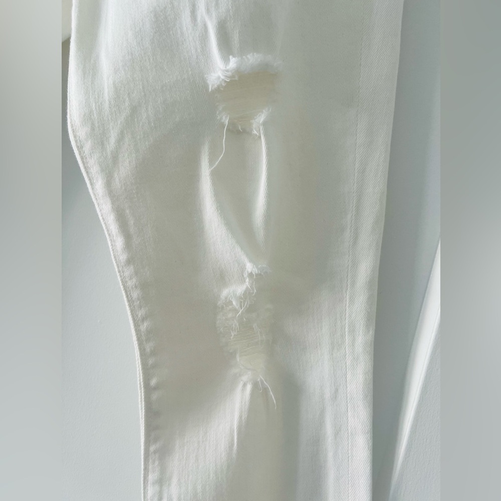 Express White Skinny Ankle Distressed Jeans, Size 8 - Picture 7 of 13